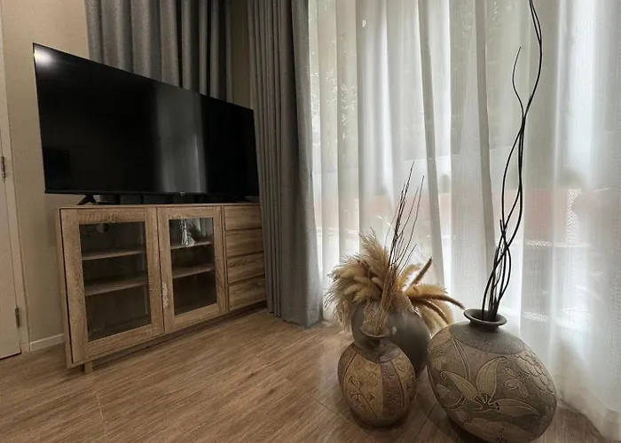 Em Sukhumvit - Near Terminal 21, Em District Malls, Bts And Mrt Lines 3*