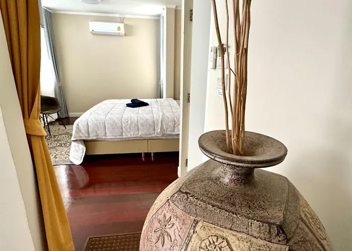 Em Sukhumvit - Near Terminal 21, Em District Malls, Bts And Mrt Lines Bangkok