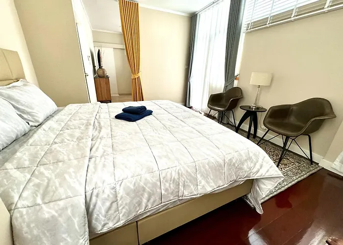 Em Sukhumvit - Near Terminal 21, Em District Malls, Bts And Mrt Lines 3* Bangkok