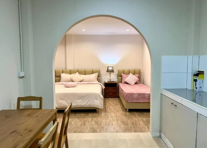 Em Sukhumvit - Near Terminal 21, Em District Malls, Bts And Mrt Lines 3*