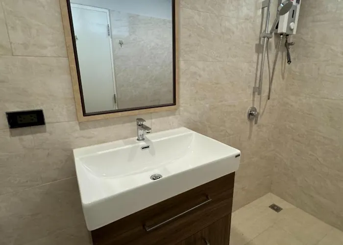 Em Sukhumvit - Near Terminal 21, Em District Malls, Bts And Mrt Lines Hotel